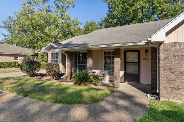 904 Monterrey Ln., Hattiesburg, MS 39402