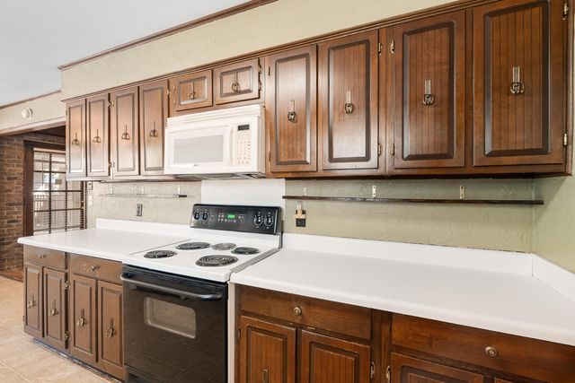 904 Monterrey Ln., Hattiesburg, MS 39402