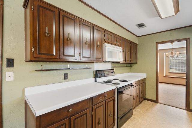 904 Monterrey Ln., Hattiesburg, MS 39402