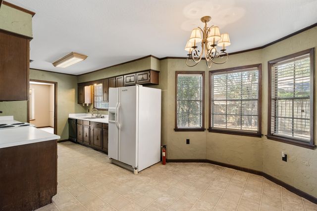 904 Monterrey Ln., Hattiesburg, MS 39402