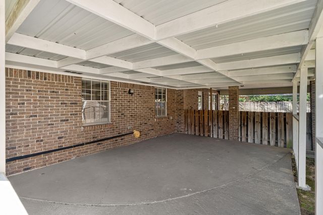904 Monterrey Ln., Hattiesburg, MS 39402