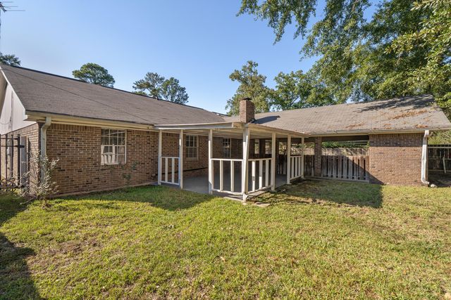 904 Monterrey Ln., Hattiesburg, MS 39402