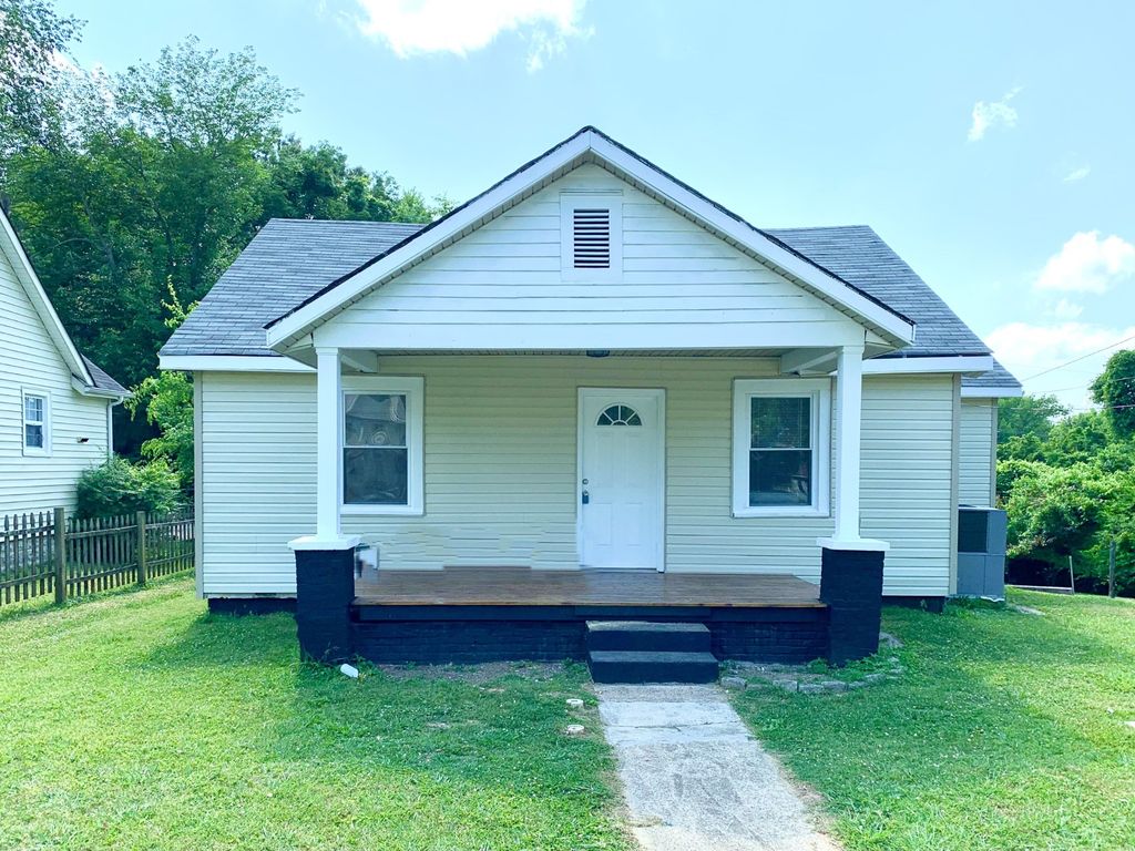 840 Richardson St, Clarksville, TN 37040