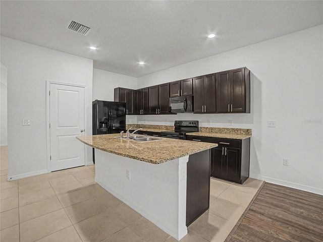 8619 FALLING BLUE PLACE, Riverview, FL 33578