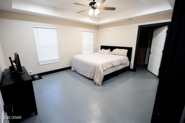 2521 S McKinley Avenue, Joplin, MO 64804