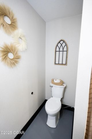 2521 S McKinley Avenue, Joplin, MO 64804