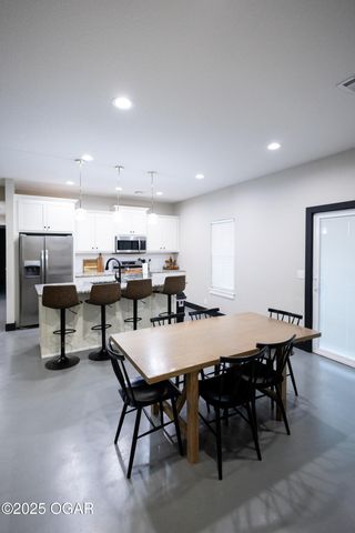 2521 S McKinley Avenue, Joplin, MO 64804