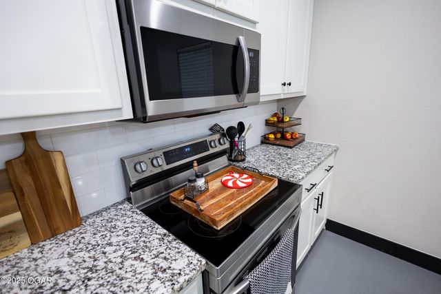 2521 S McKinley Avenue, Joplin, MO 64804