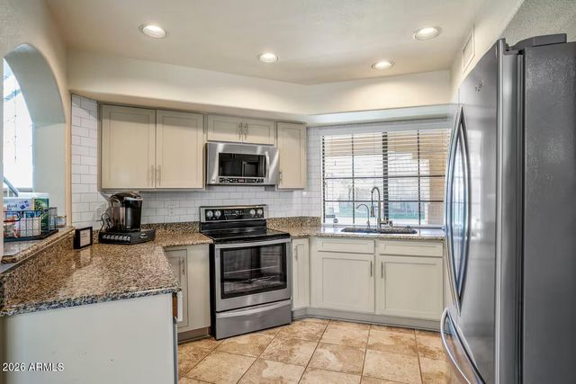 40 W SARAH Lane, Tempe, AZ 85284