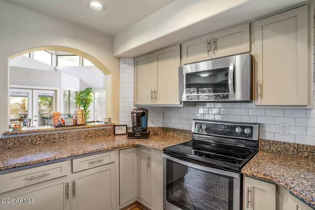 40 W SARAH Lane, Tempe, AZ 85284