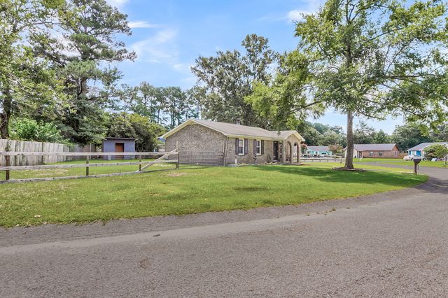 103 Mcduffie Court, Summerville, SC 29486