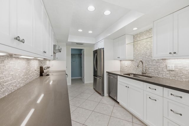 660 Deer Creek Edgewater Drive, Deerfield Beach, FL 33442