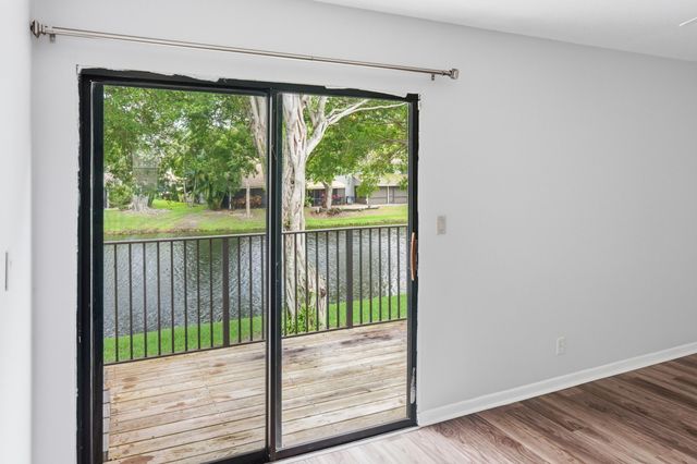 660 Deer Creek Edgewater Drive, Deerfield Beach, FL 33442