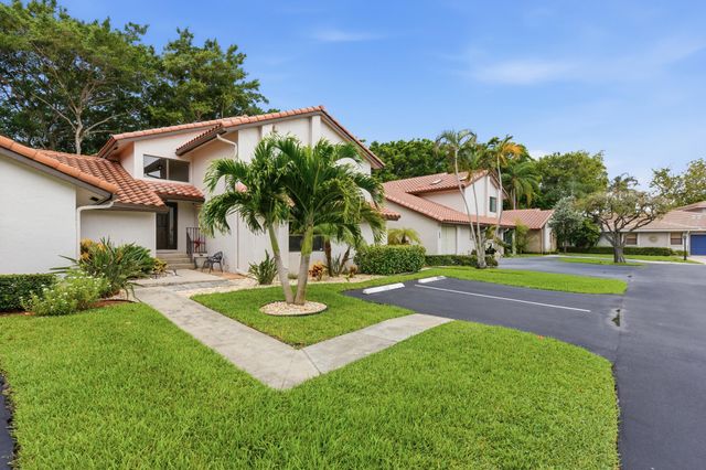 660 Deer Creek Edgewater Drive, Deerfield Beach, FL 33442