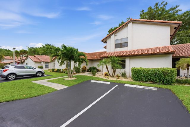 660 Deer Creek Edgewater Drive, Deerfield Beach, FL 33442