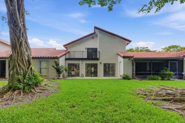660 Deer Creek Edgewater Drive, Deerfield Beach, FL 33442