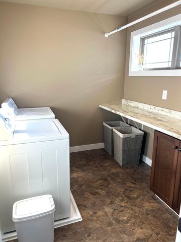 960 51st Avenue W, West Fargo, ND 58078