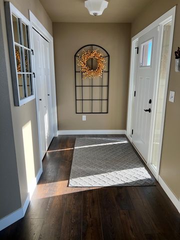 960 51st Avenue W, West Fargo, ND 58078