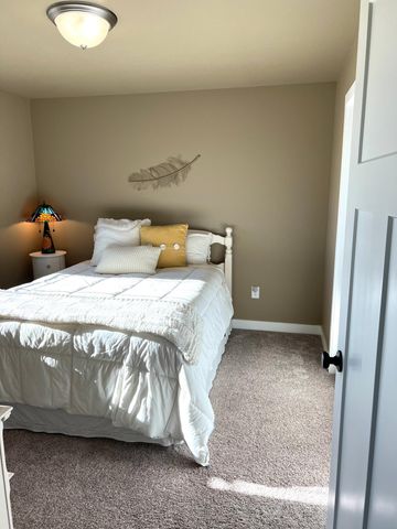 960 51st Avenue W, West Fargo, ND 58078