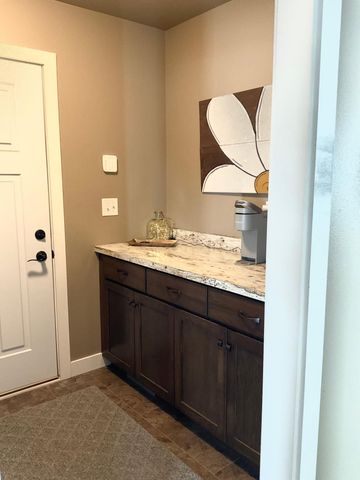 960 51st Avenue W, West Fargo, ND 58078