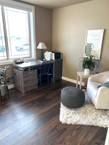 960 51st Avenue W, West Fargo, ND 58078