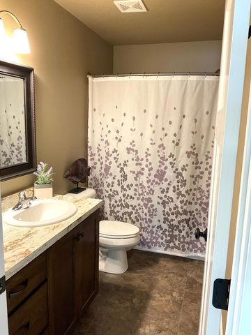 960 51st Avenue W, West Fargo, ND 58078