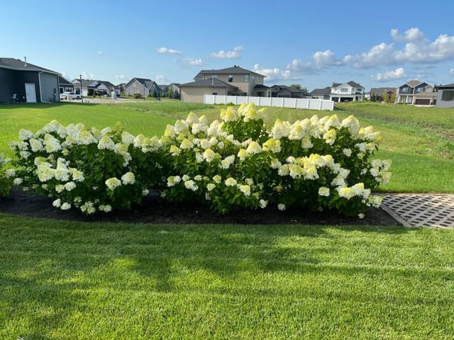 960 51st Avenue W, West Fargo, ND 58078