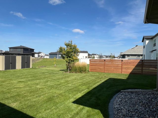 960 51st Avenue W, West Fargo, ND 58078