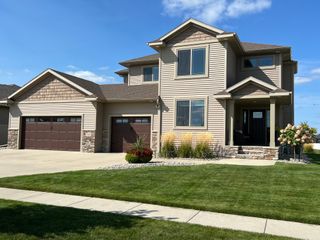 960 51st Avenue W, West Fargo, ND 58078