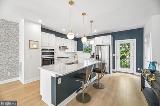 1017 S TAYLOR CT, Arlington, VA 22204