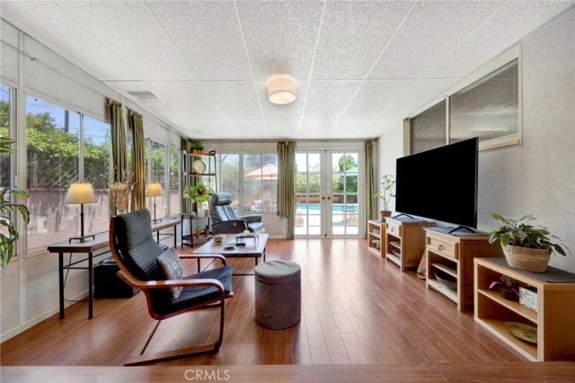 13758 Runnymede Street, Van Nuys, CA 91405