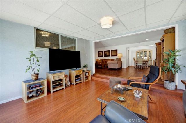 13758 Runnymede Street, Van Nuys, CA 91405