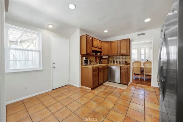 13758 Runnymede Street, Van Nuys, CA 91405