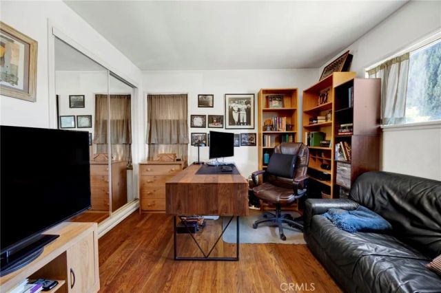 13758 Runnymede Street, Van Nuys, CA 91405