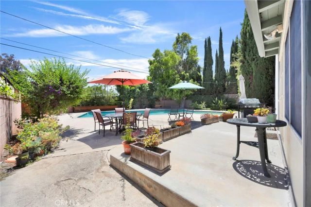 13758 Runnymede Street, Van Nuys, CA 91405