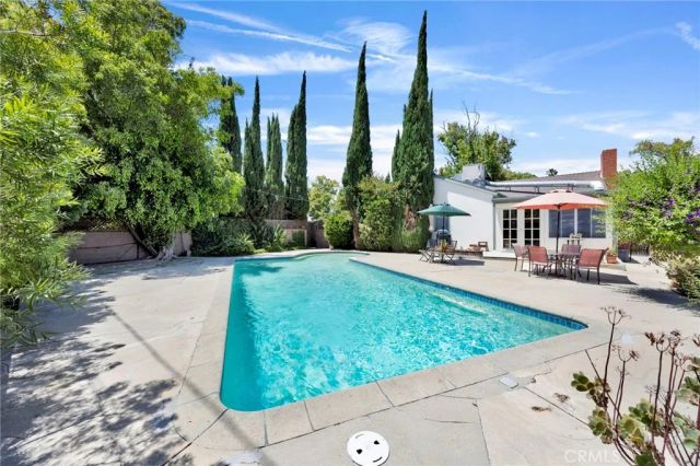 13758 Runnymede Street, Van Nuys, CA 91405