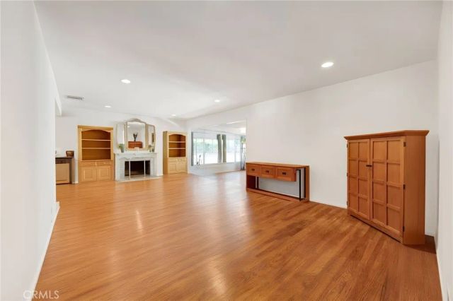 13758 Runnymede Street, Van Nuys, CA 91405