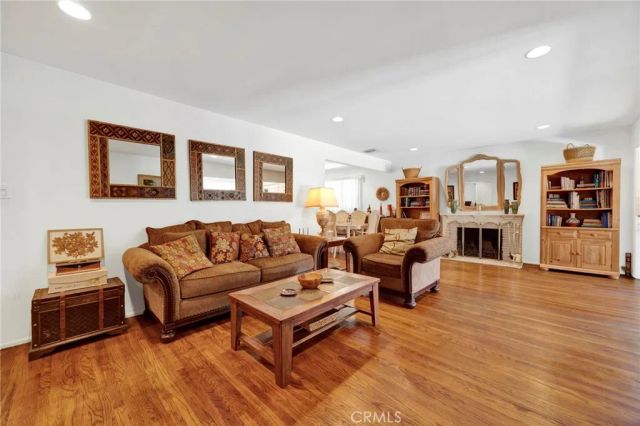 13758 Runnymede Street, Van Nuys, CA 91405
