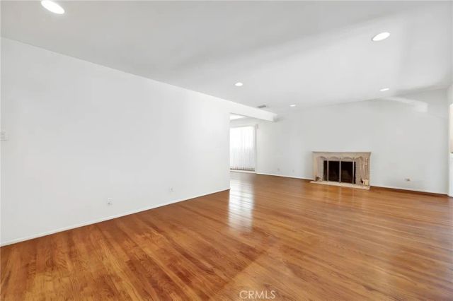 13758 Runnymede Street, Van Nuys, CA 91405
