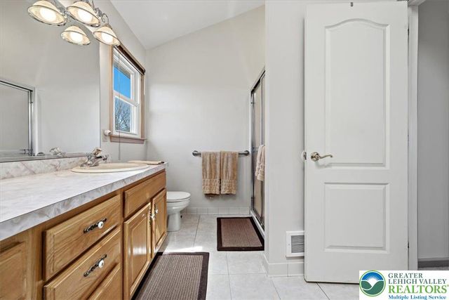 491 Magnolia Lane, Lower Nazareth Twp, PA 18064
