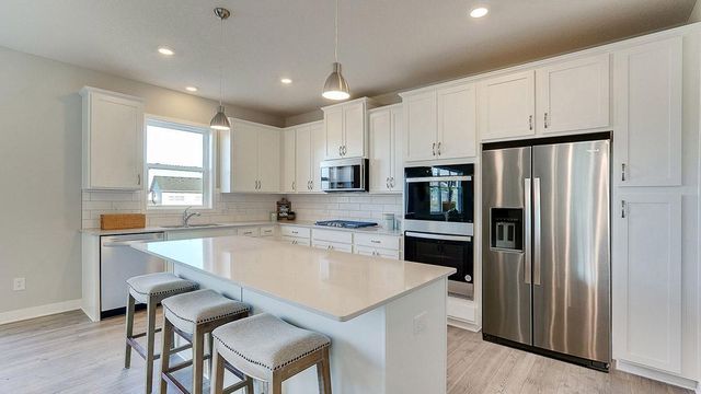 23633 Marshview Drive, Rogers, MN 55374