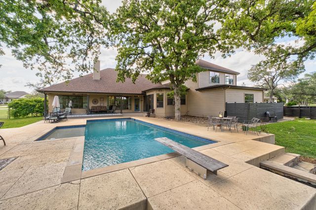 416 Shadywood Lane, Dripping Springs, TX 78620
