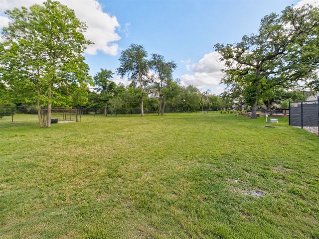 416 Shadywood Lane, Dripping Springs, TX 78620