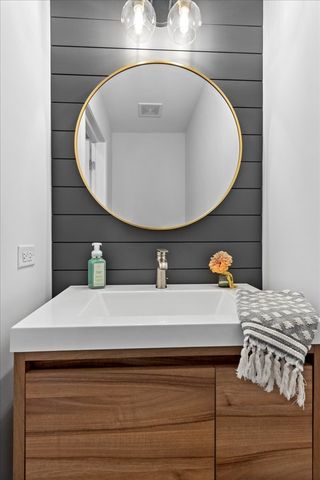 115 Ashton Lane, Crystal Lake, IL 60014