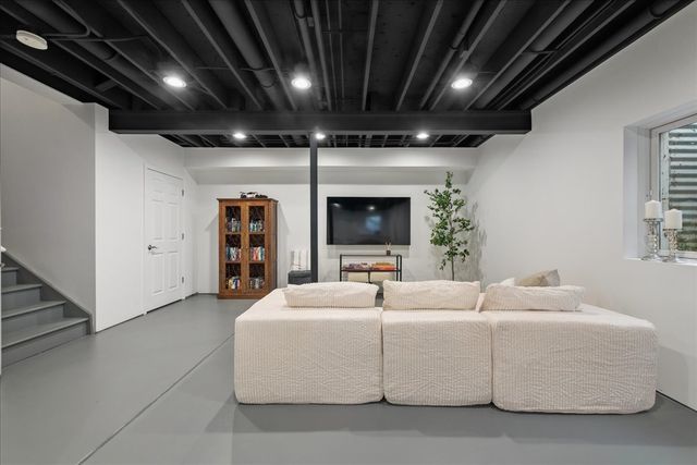 115 Ashton Lane, Crystal Lake, IL 60014