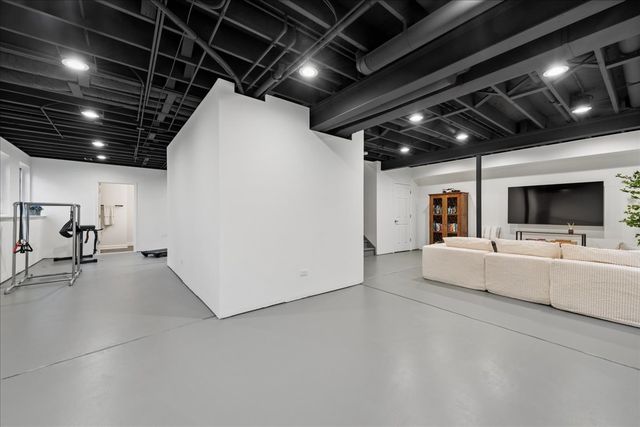 115 Ashton Lane, Crystal Lake, IL 60014