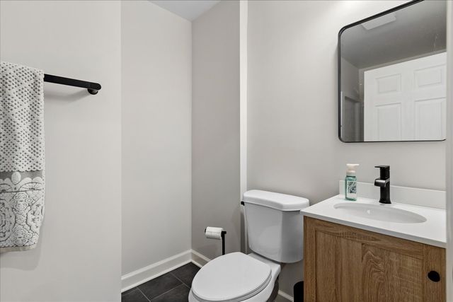 115 Ashton Lane, Crystal Lake, IL 60014