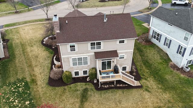 115 Ashton Lane, Crystal Lake, IL 60014