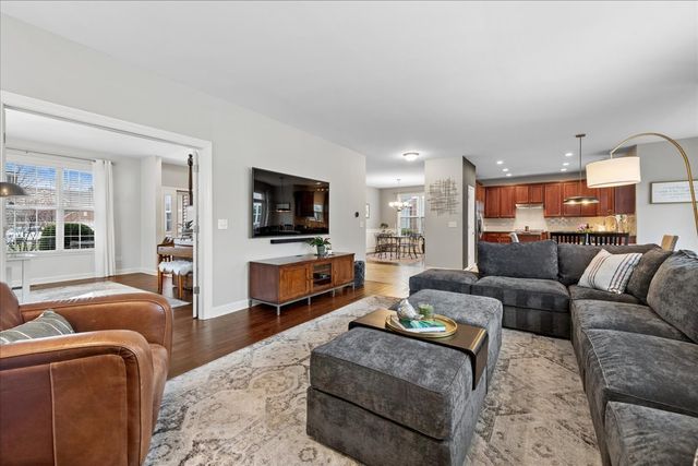 115 Ashton Lane, Crystal Lake, IL 60014