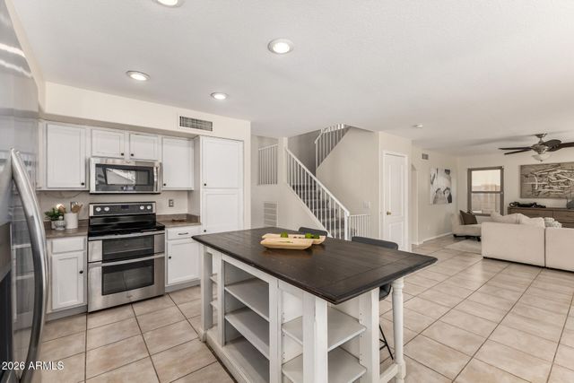 15990 W LINDEN Street, Goodyear, AZ 85338